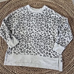 Women's Lightweight Gray Leopard Print Sweatshirt Size XL